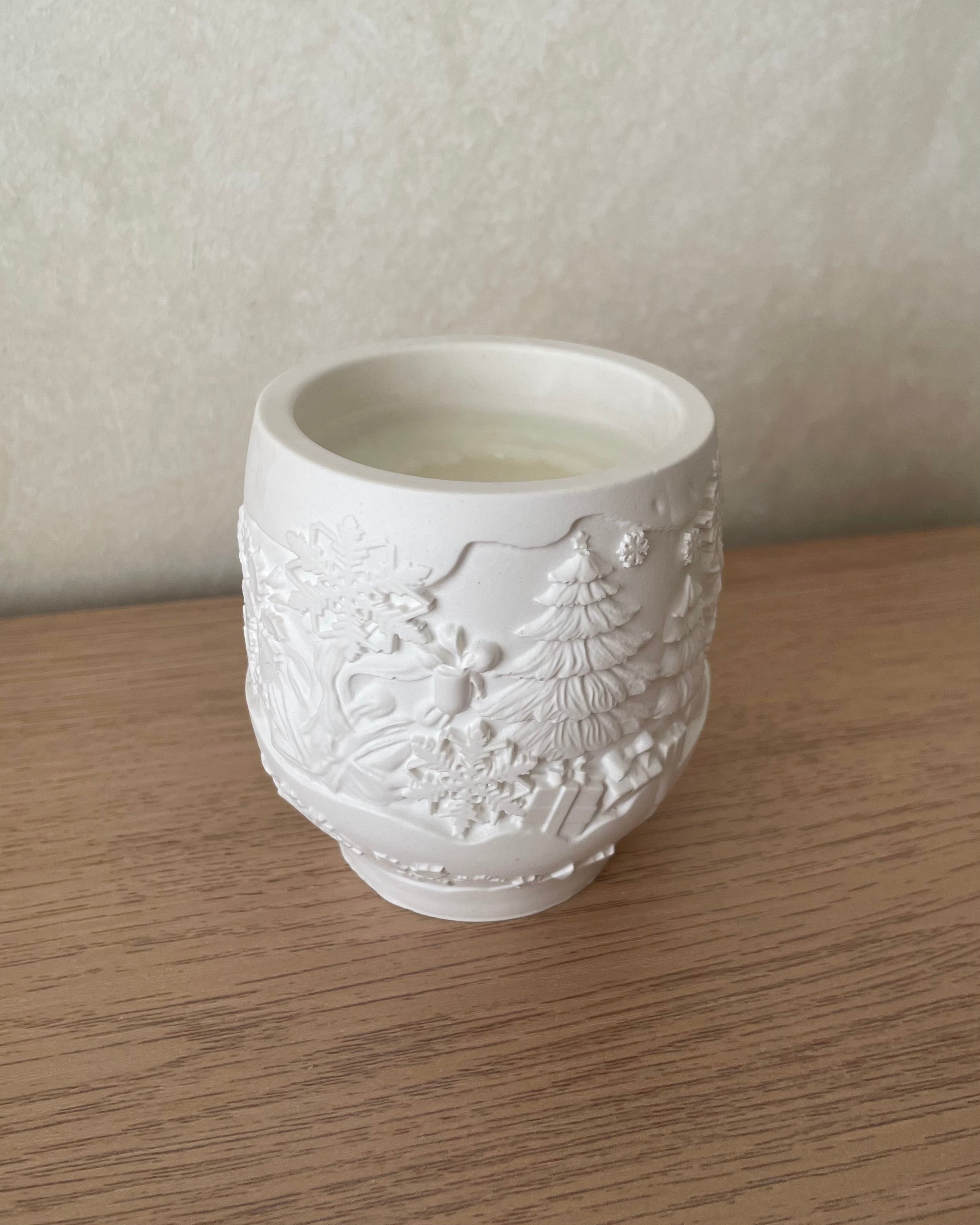 Vela de soja en cuenco navideño