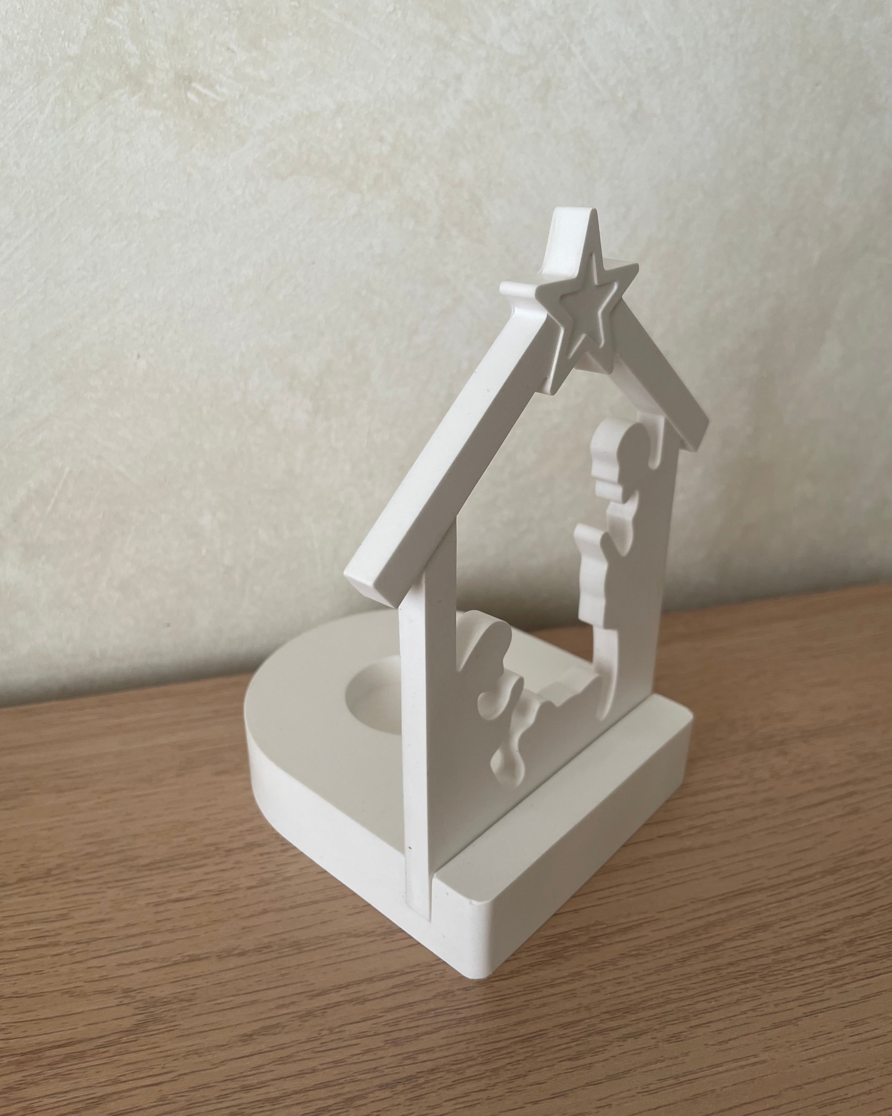 Nacimiento con soporte portavelas