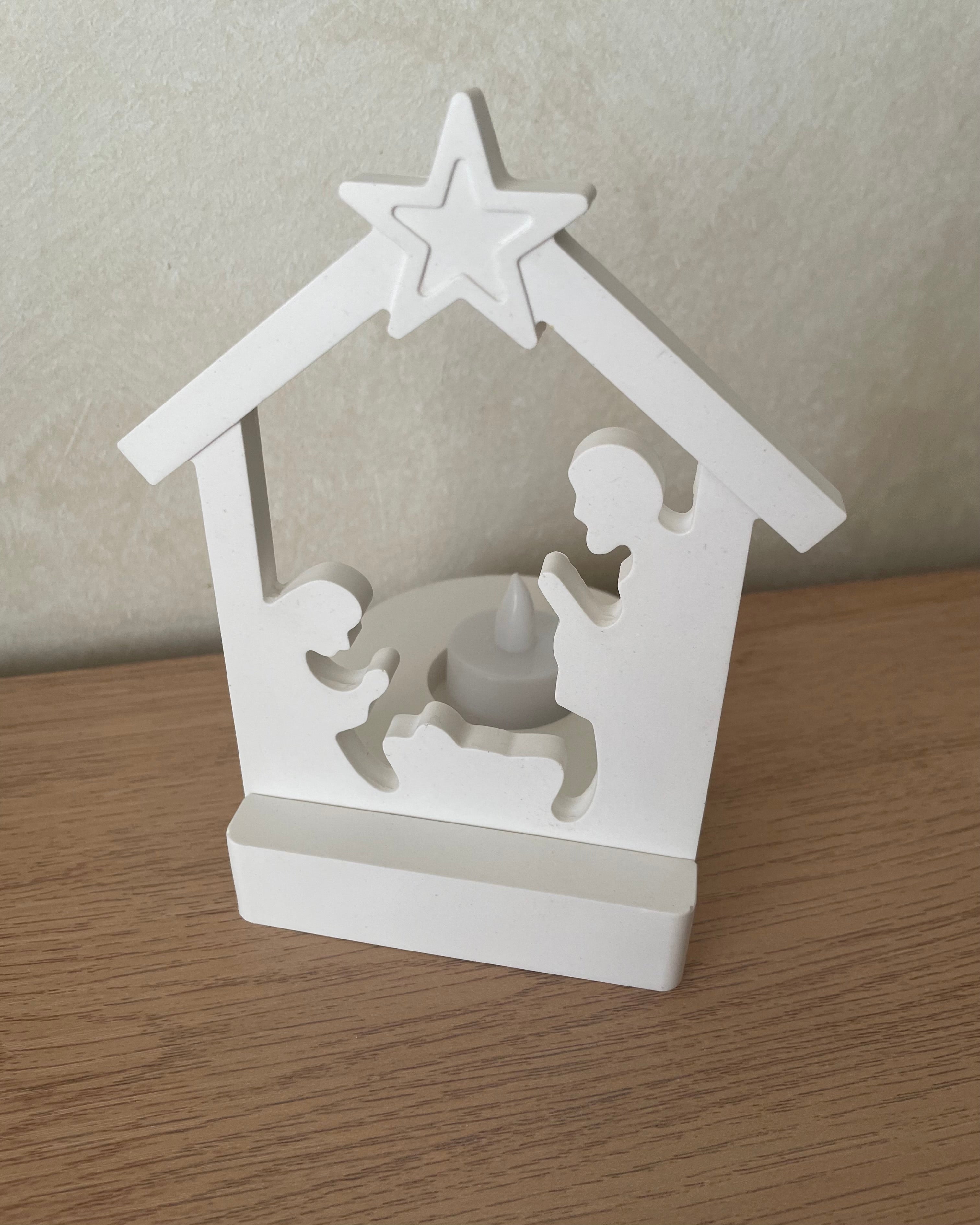 Nacimiento con soporte portavelas