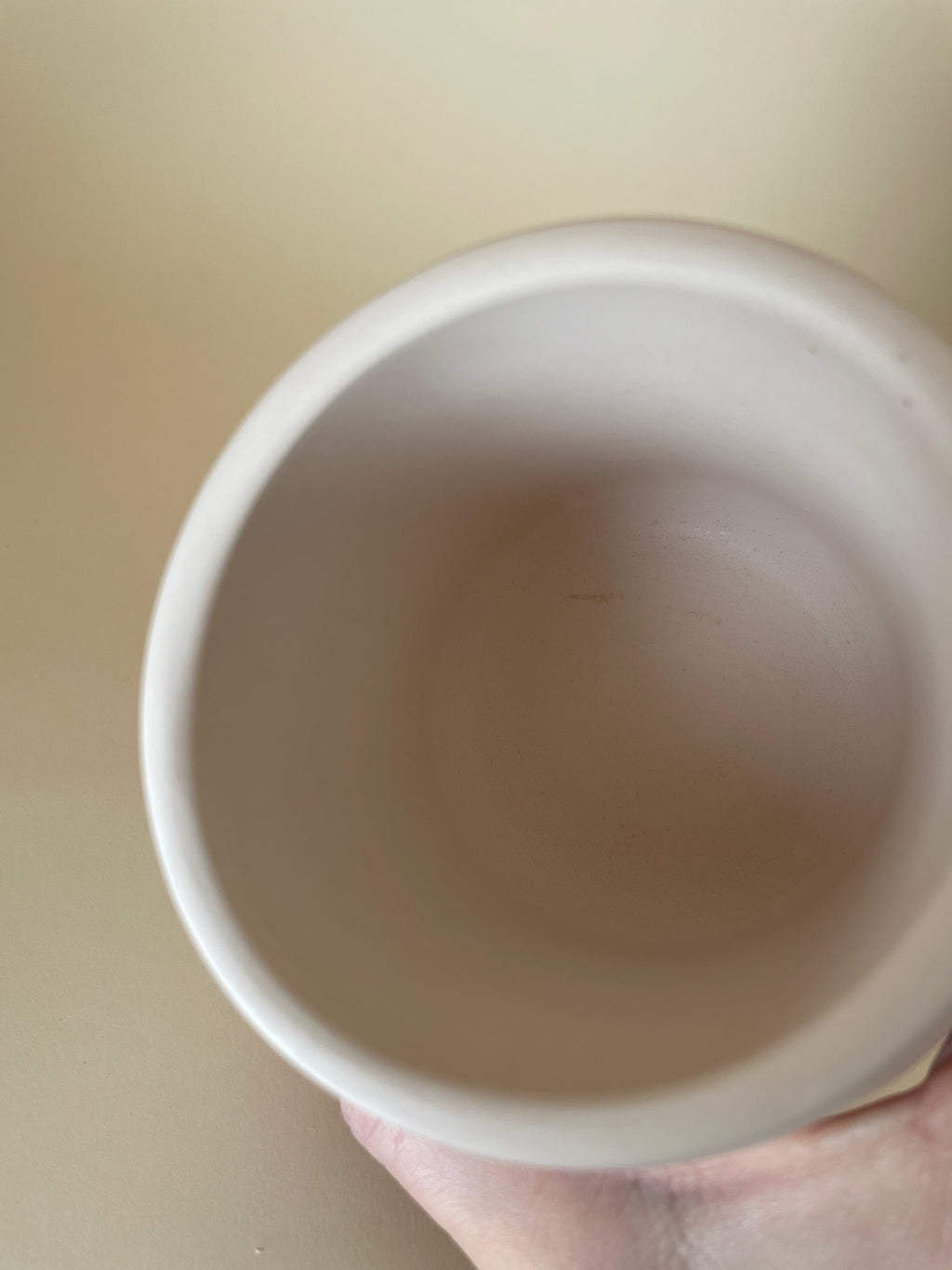 Cuenco rosa empolvado